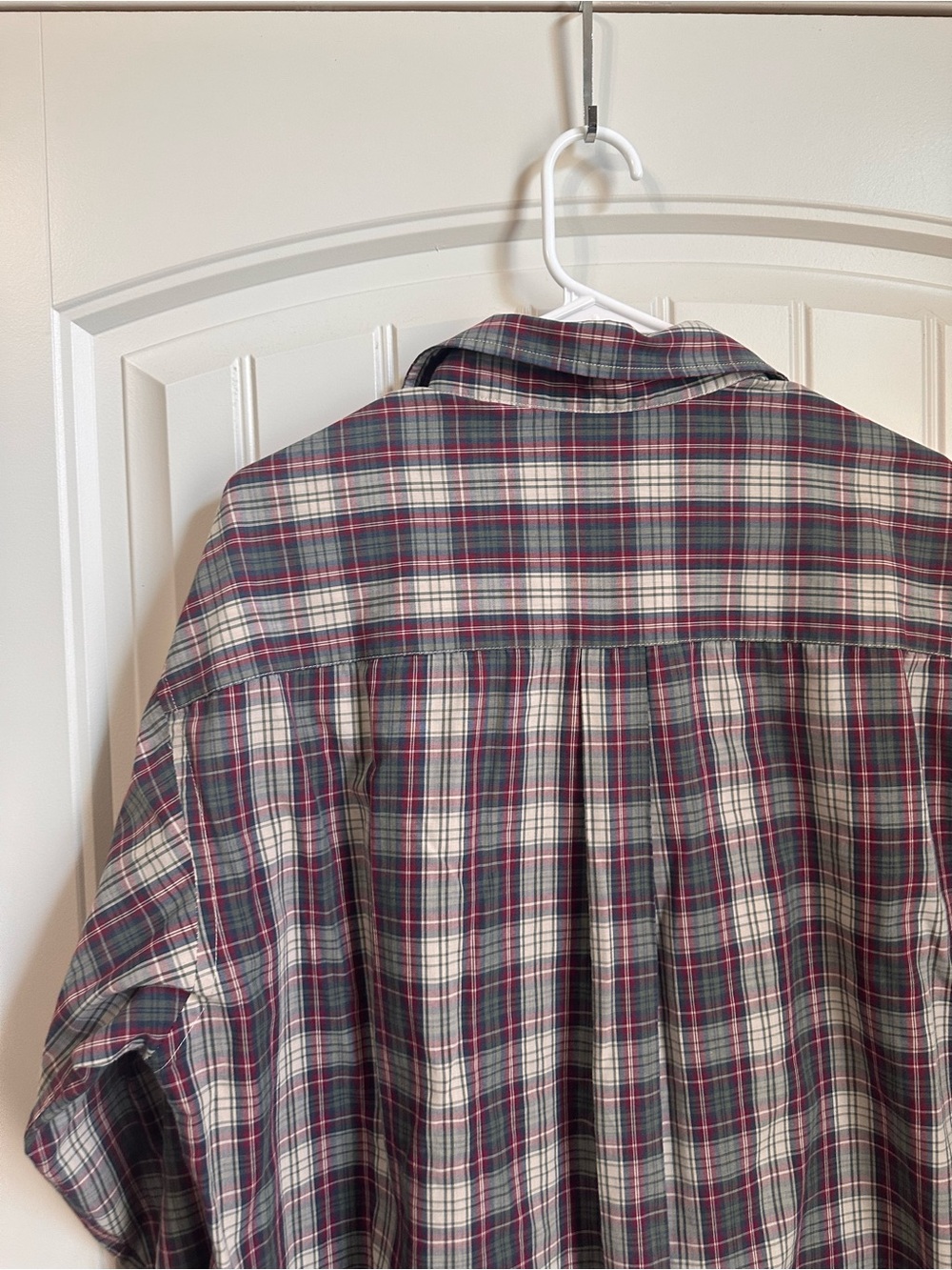 Van Heusen Multi-Color Plaid Long-Sleeve Button-Up Shirt - Picture 6 of 6